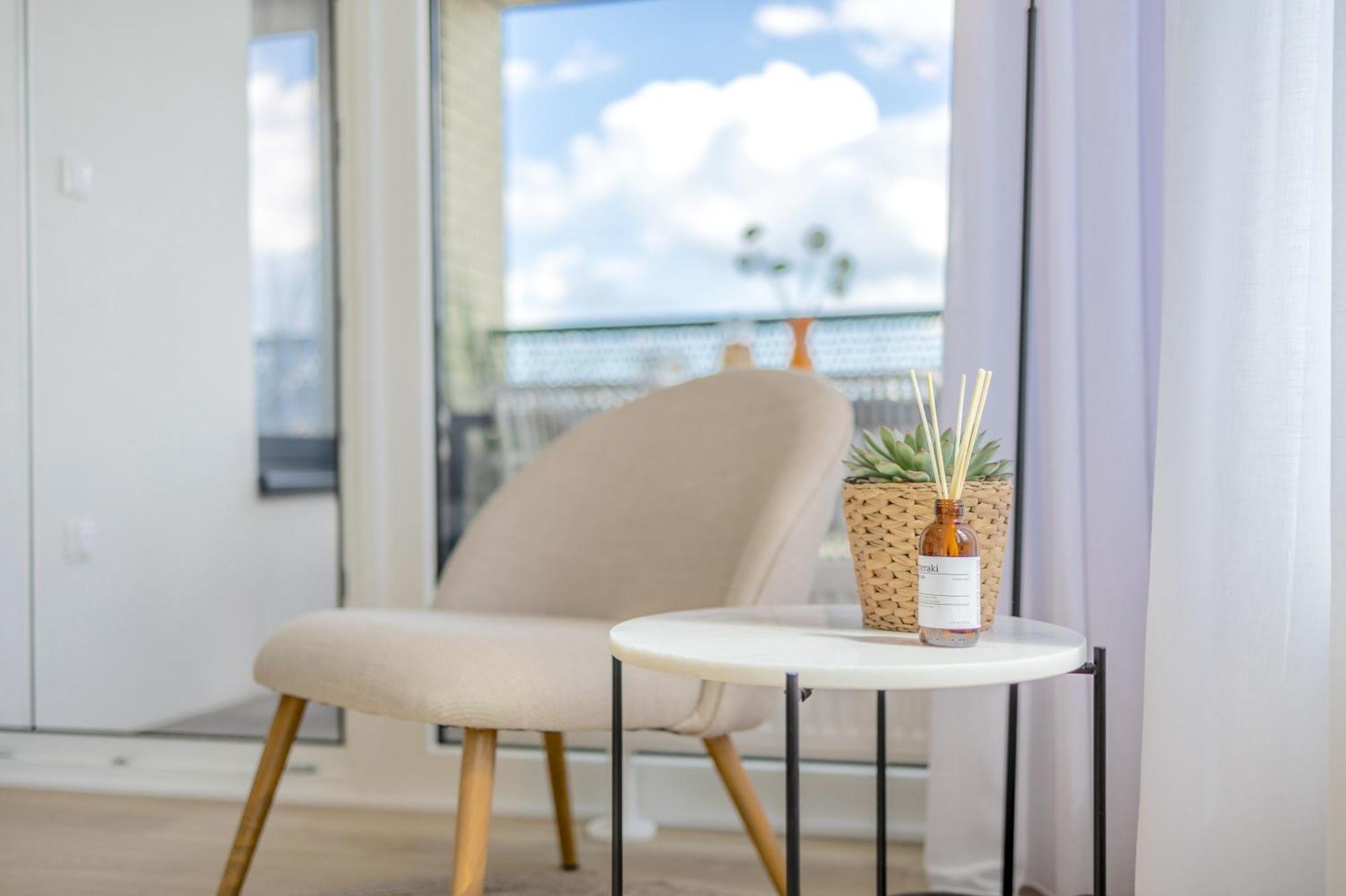 Апартаменти Bright 2Br - 7Th Floor, Balcony, Free Parking By Gravity Прага Екстер'єр фото