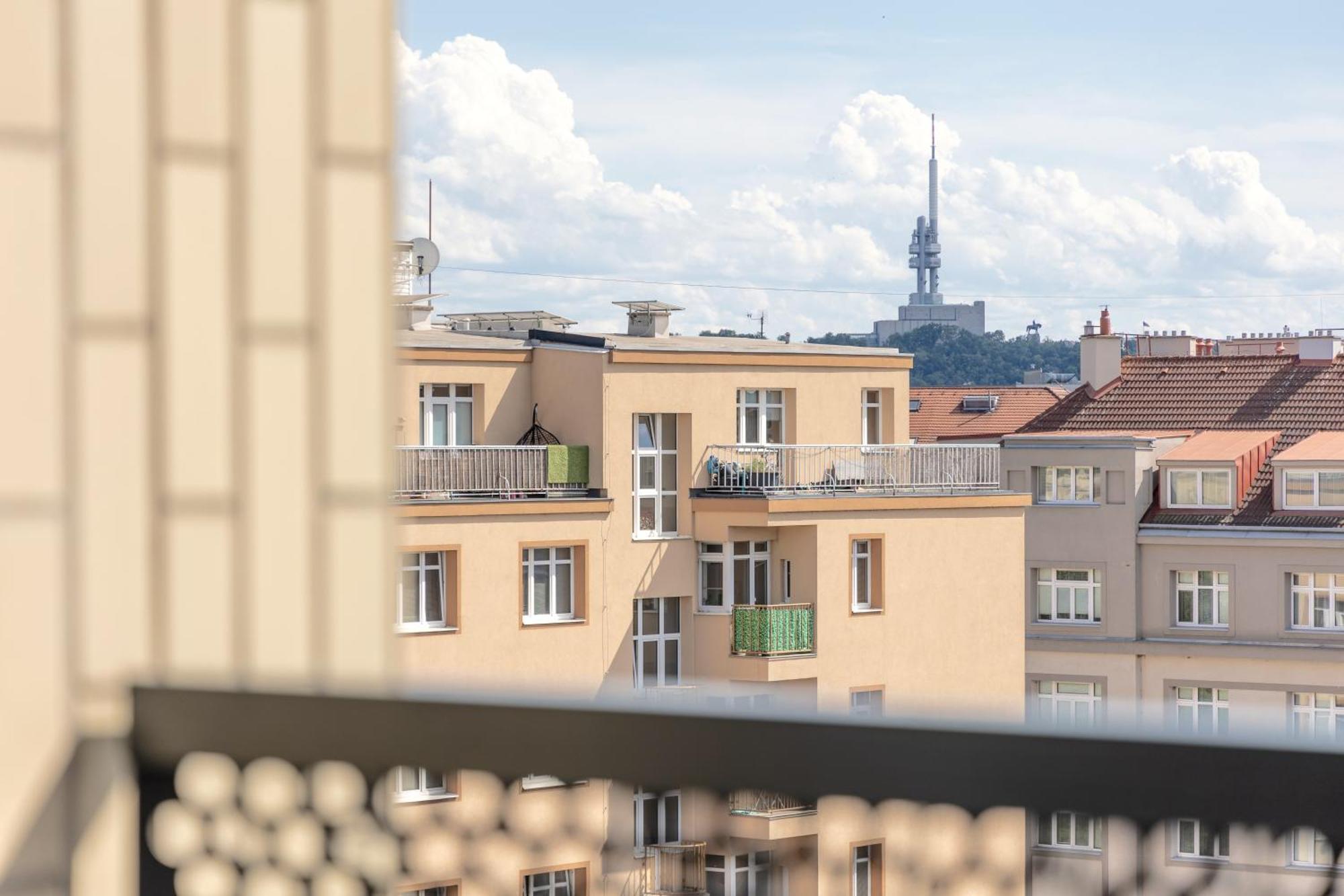 Апартаменти Bright 2Br - 7Th Floor, Balcony, Free Parking By Gravity Прага Екстер'єр фото