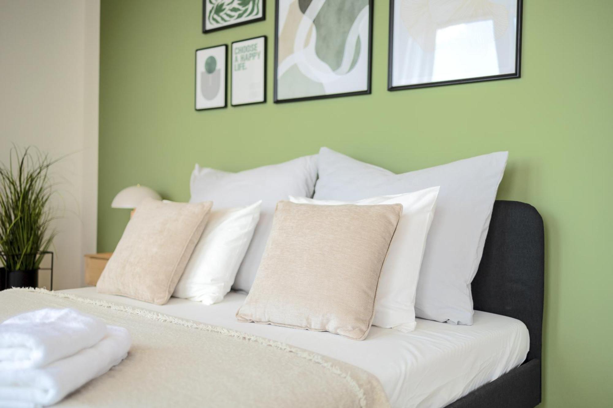 Апартаменти Bright 2Br - 7Th Floor, Balcony, Free Parking By Gravity Прага Екстер'єр фото